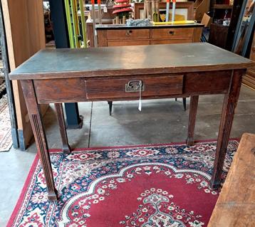  Vintage houten schrijftafel beschikbaar voor biedingen