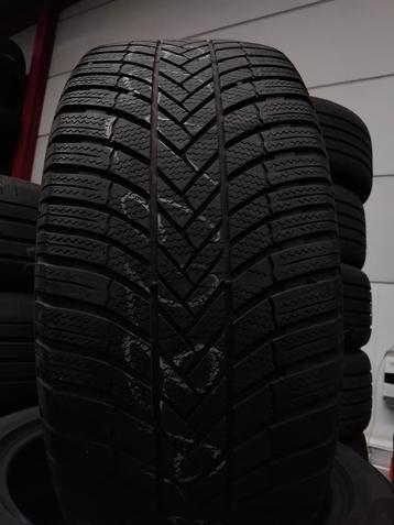 2555519 255/55/19 255/55R19 winter Bridgestone  beschikbaar voor biedingen