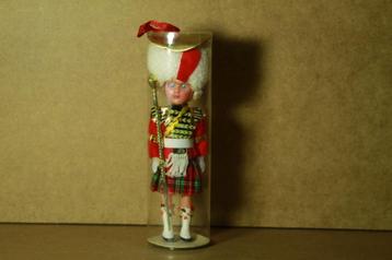 Engelse vintage pop beschikbaar voor biedingen