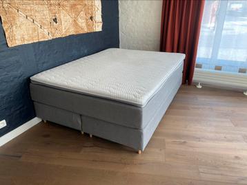 Boxspring beschikbaar voor biedingen