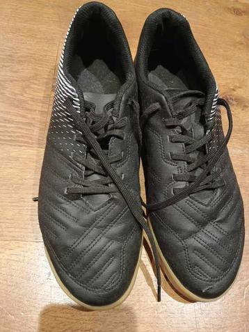 kipsta zaalvoetbalschoenen - 43 beschikbaar voor biedingen