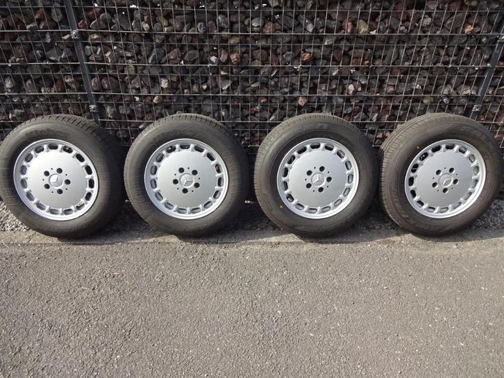 Mercedes velgenset Gullideckel Putdeksel ET25 15”, Auto-onderdelen, Banden en Velgen, Banden en Velgen, Zomerbanden, 15 inch, 205 mm