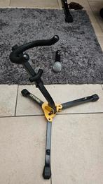 Hercules saxofoon statief, Enlèvement