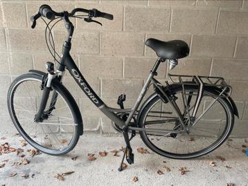 Dames fiets beschikbaar voor biedingen
