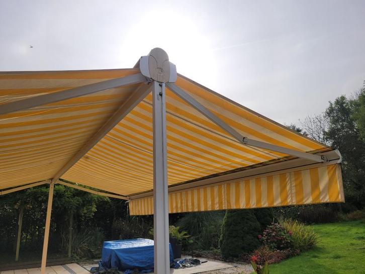 Groot Zonnescherm (incl. Steunpalen), Tuin en Terras, Zonneschermen, Gebruikt, Ophalen