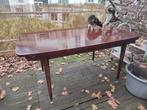 Belle et grande table vintage en acajou verni L161 l61 h75cm, Huis en Inrichting, Tafels | Sidetables, Ophalen, Gebruikt