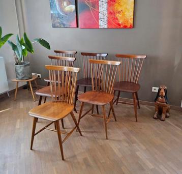 Set van 6 vintage spijlenstoelen beschikbaar voor biedingen