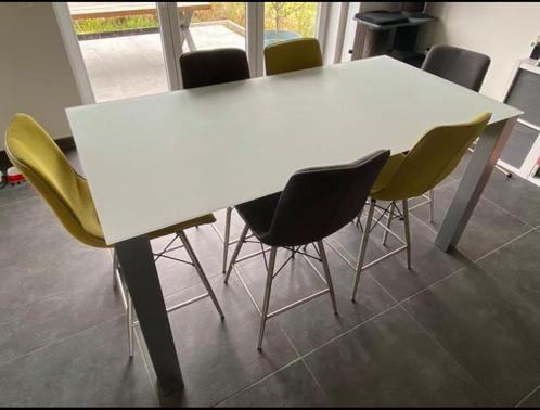 Table Perfecta et Chaise haute XoooN, Maison & Meubles, Tables | Tables à manger, Comme neuf, 50 à 100 cm, 150 à 200 cm, Cinq personnes ou plus