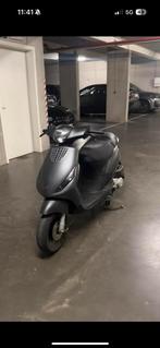 Gezocht aklase, Fietsen en Brommers, Scooters | Piaggio, Ophalen, Zo goed als nieuw