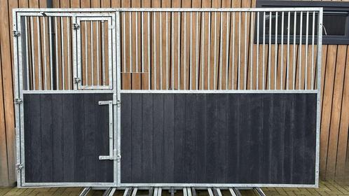 Voorwand | | Met draaideur | Kunststof | 3730mm x 2200mm, Dieren en Toebehoren, Stalling en Weidegang, Opfok, Stalling, Weidegang