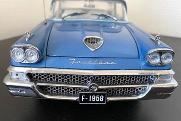 Collectie 1:18 Ford Fairlane 1958 gelimiteerde editie beschikbaar voor biedingen