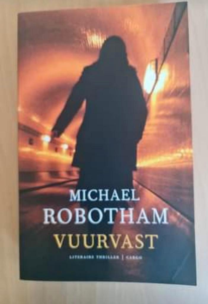 Boek : vuurvast / Michael robotham ( 2 x), Boeken, Thrillers, Zo goed als nieuw, Ophalen of Verzenden