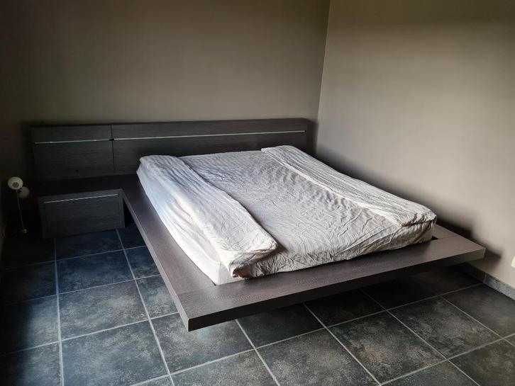 Mooi hedendaags Bed, Huis en Inrichting, Slaapkamer | Bedden, Ophalen of Verzenden