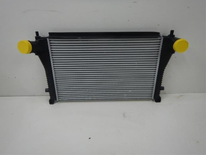 Intercooler Volkswagen Golf (22735066), Auto-onderdelen, Motor en Toebehoren, Gebruikt, Ophalen