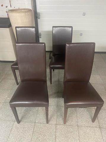 Eetkamer stoelen beschikbaar voor biedingen