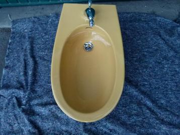 vintage bidet  space age curry-geel 70er beschikbaar voor biedingen