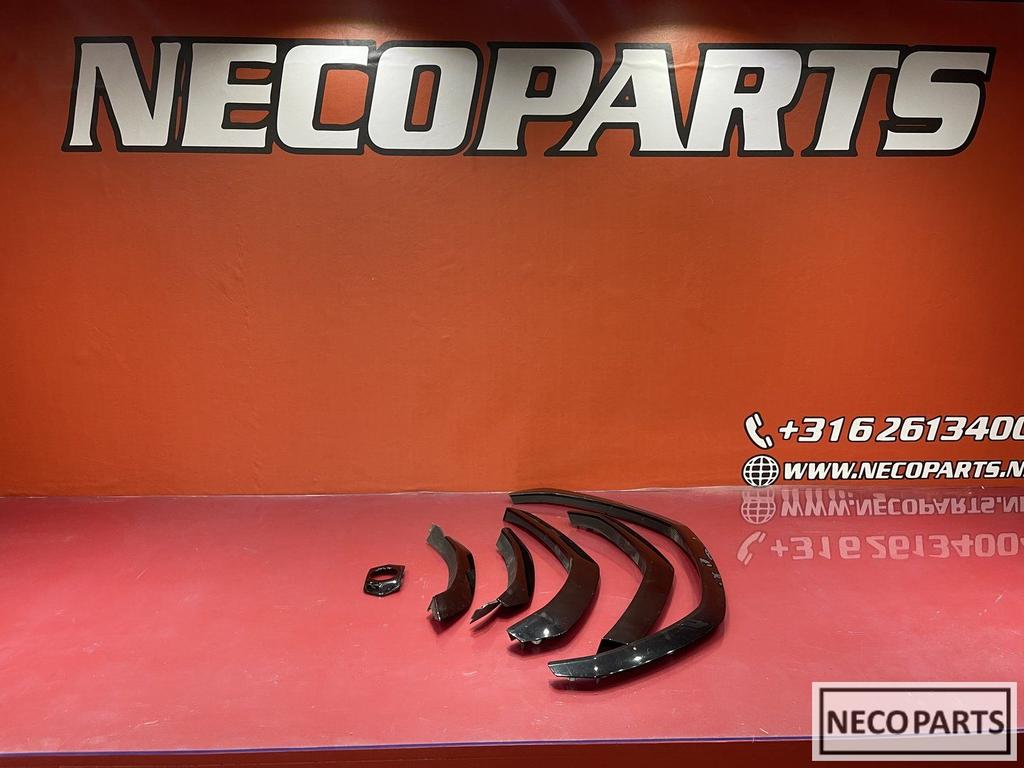 LAMBORGHINI URUS SIERLIJSTEN ORIGINEEL ALLES LEVERBAAR, Autos : Pièces & Accessoires, Carrosserie & Tôlerie, Garde-boue, Autres marques automobiles