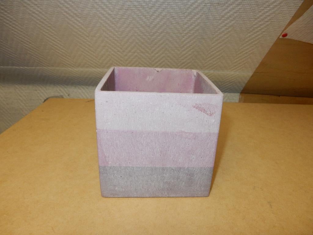 nr.589 - Bloempot roos gestreept - vierkant, Ophalen, Vierkant, Binnen