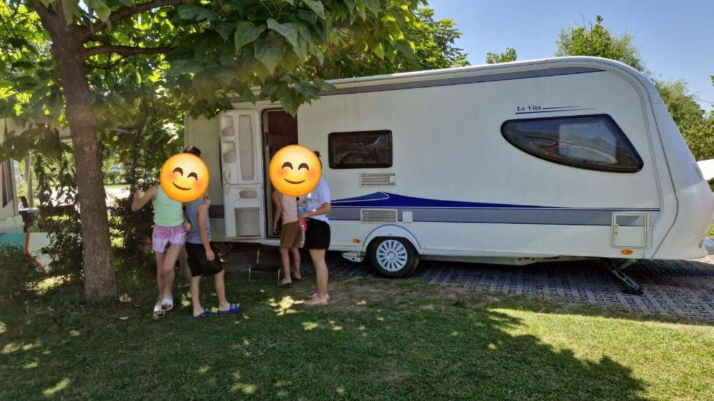Caravan 6 personen, Caravanes & Camping, Caravanes, Particulier, jusqu'à 6, 1250 - 1500 kg, Banquette en rond, Hobby, Grand lit