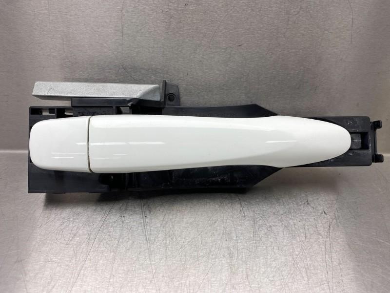 POIGNEE EXTERIEURE ARRIÈRE DROITE Nissan Qashqai (J11), Utilisé, Arrière, Nissan