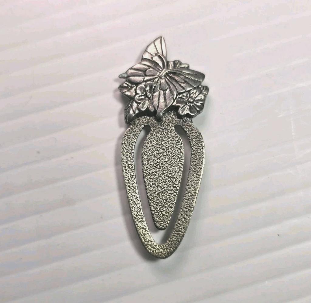 Marque-page papillon vintage en étain Metzke, Collections, Signets, Enlèvement ou Envoi, Utilisé, Autres sujets/thèmes