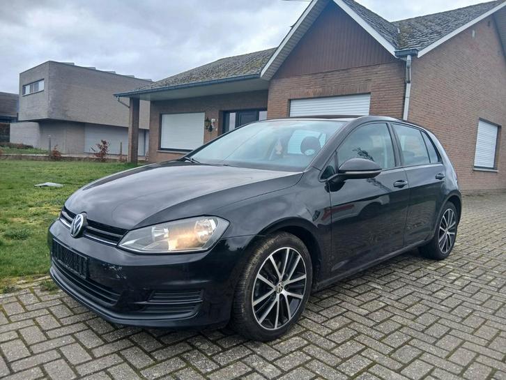 Commerce d'exportation de machines à essence Golf 7 1.2, Autos, Volkswagen, Particulier, Golf, Verrouillage central, Vitres électriques