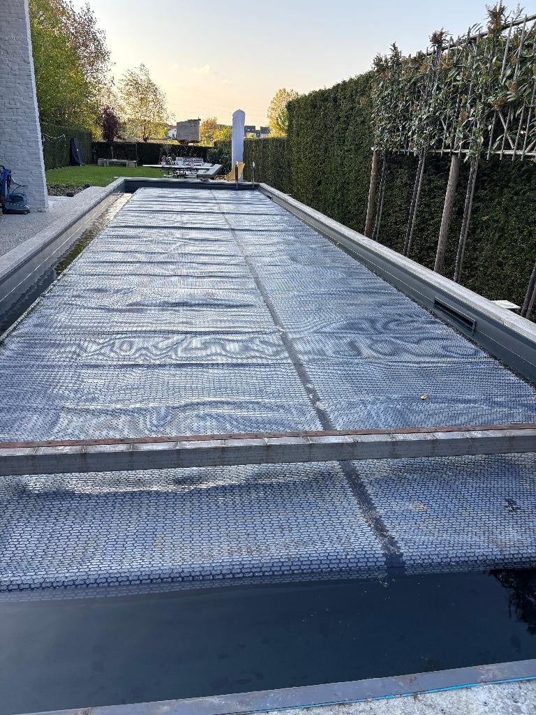 Afdekzeil zwembad 16m x 3,60 m, Ophalen, Gebruikt, Afdekzeil