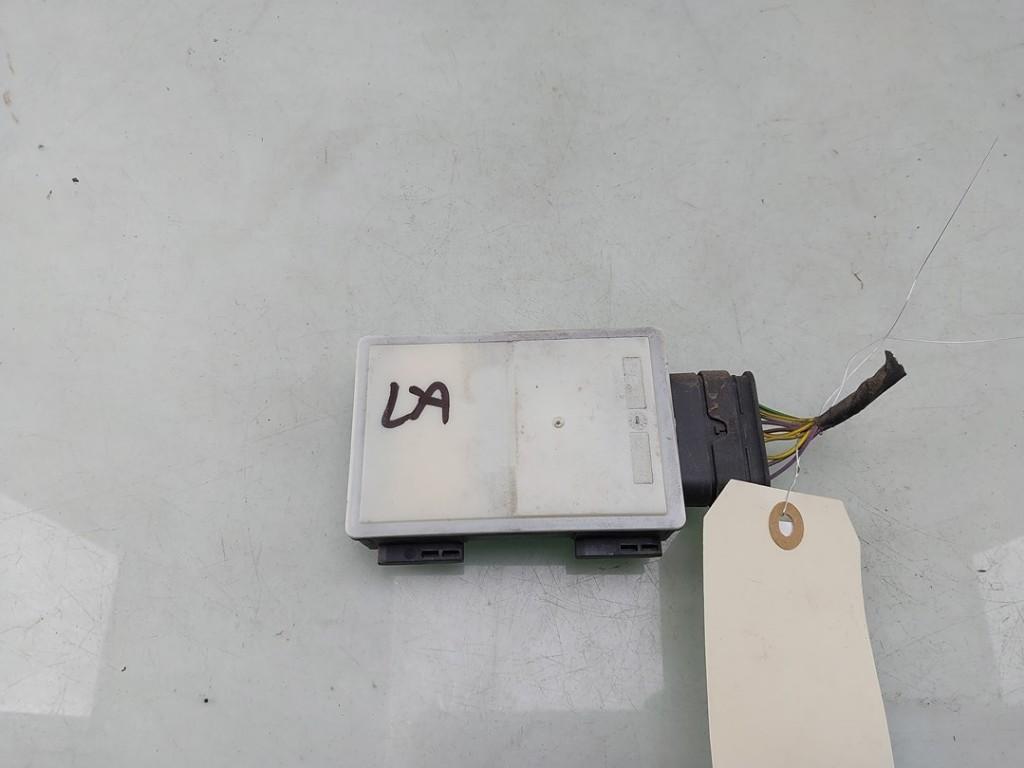 DODE HOEK SENSOR BMW 5 serie Touring (G31) (01-2017/05-2022), Gebruikt, BMW, Petuelring 130
80809  München, DE, Bayerische Motoren Werke AG