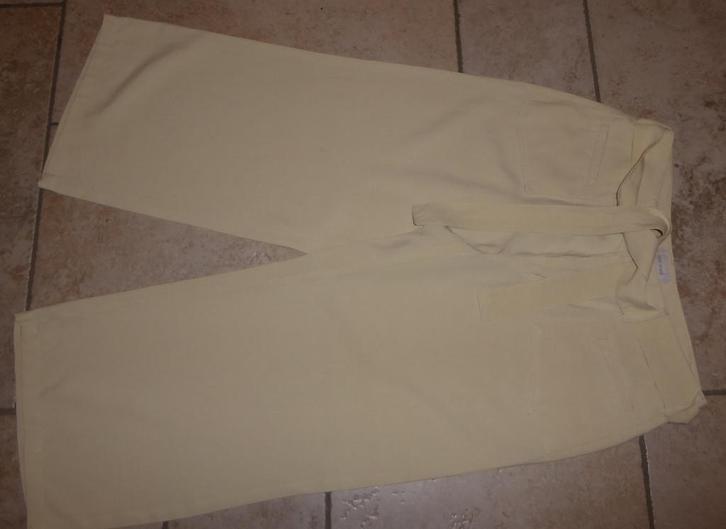 7/8 broek " Berri Sports " m 40/ Als nieuw, Kleding | Dames, Broeken en Pantalons, Zo goed als nieuw, Ophalen