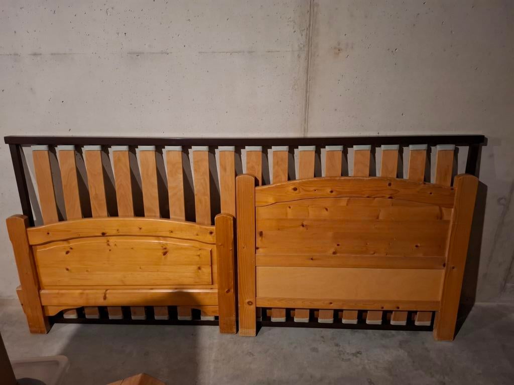 Enkel bed (200x90), Huis en Inrichting, Ophalen