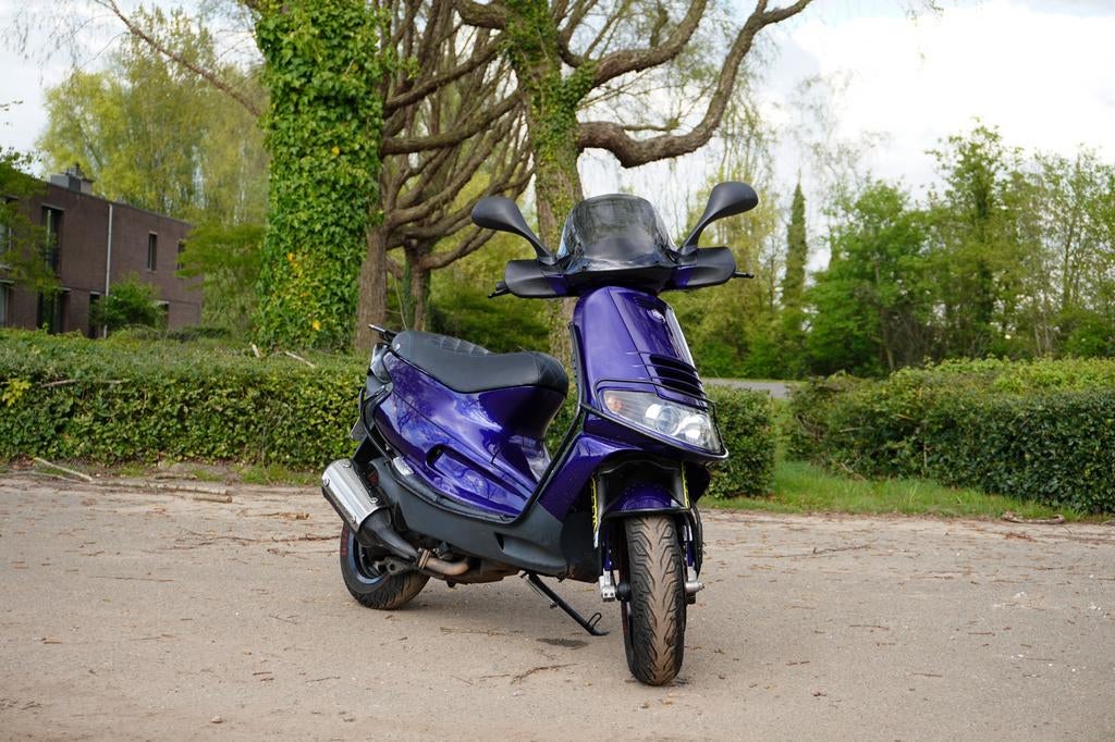 Skipper lx, Motos, Motos | Piaggio, Particulier, Scooter, jusqu'à 11 kW, 1 cylindre, Permis Moto A1 minimum, Échappement sport