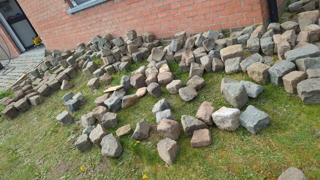 Vierkante kasseien gezocht, Ophalen