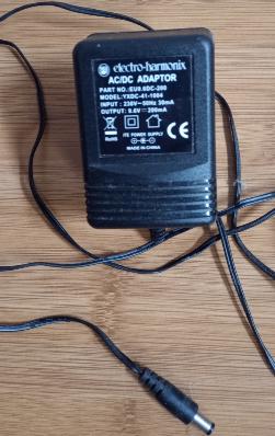 Electro-Harmonix 9,6V adapter, Enlèvement ou Envoi, Comme neuf