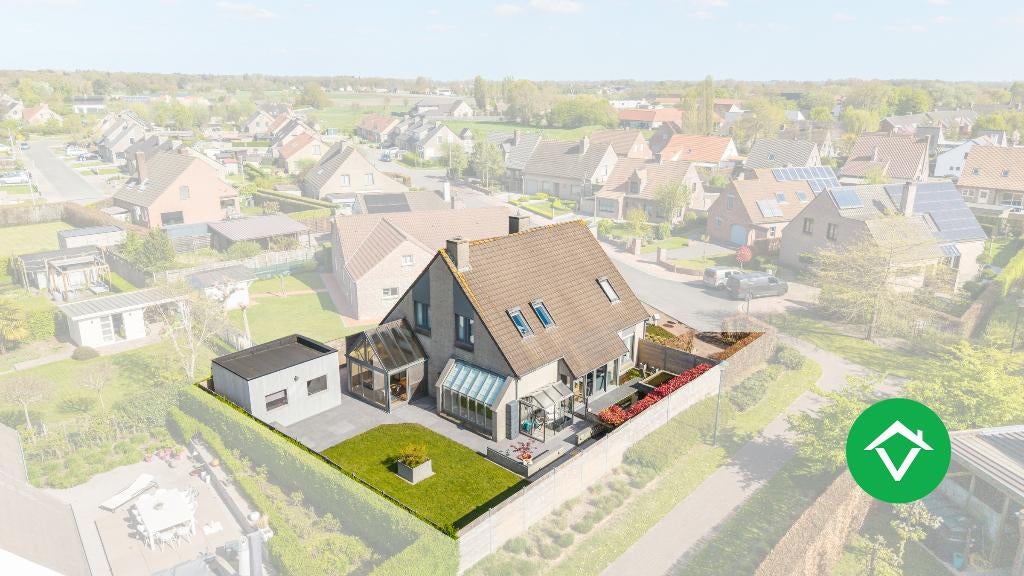 Alleenstaande woning met 5 slaapkamers en garage te Torhout, 500 tot 1000 m², 5 kamers, Vrijstaande woning, Torhout