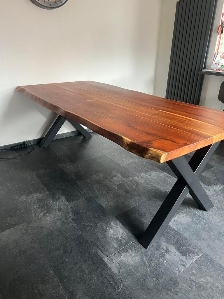 Boomstam tafel, Ophalen, Zo goed als nieuw