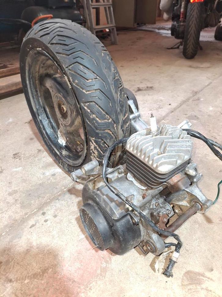 Peugeot motorblok, Fietsen en Brommers, Brommeronderdelen | Algemeen, Gebruikt, Blok, Ophalen