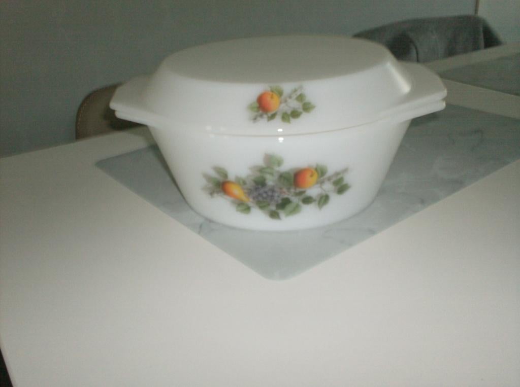 mooi kommetje arcopal, Maison & Meubles, Cuisine | Vaisselle, Enlèvement, Récipient(s)