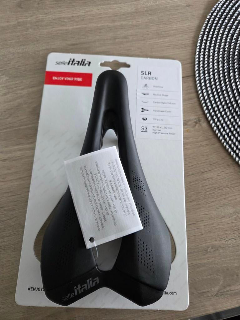 Selle Italia SLR Superflow carbone 130 mm, Enlèvement ou Envoi, Carbone