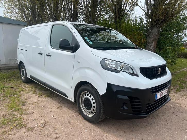 Peugeot expert 2022 100dkm trekhaak, Auto's, Bestelwagens en Lichte vracht, Particulier, Trekhaak, Peugeot, Diesel, Handgeschakeld