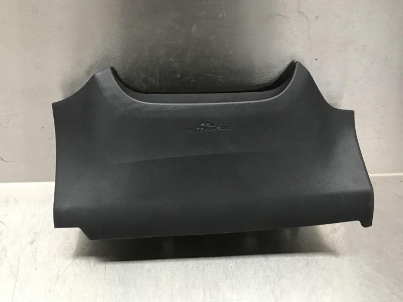 AIRBAG GENOUX Toyota Auris (E15) (|AURIS|GA51300120|), Dhr. M. Roggen, Toyota, Stadsweg 37 37
9917 PV  WIRDUM GR., NL, Utilisé