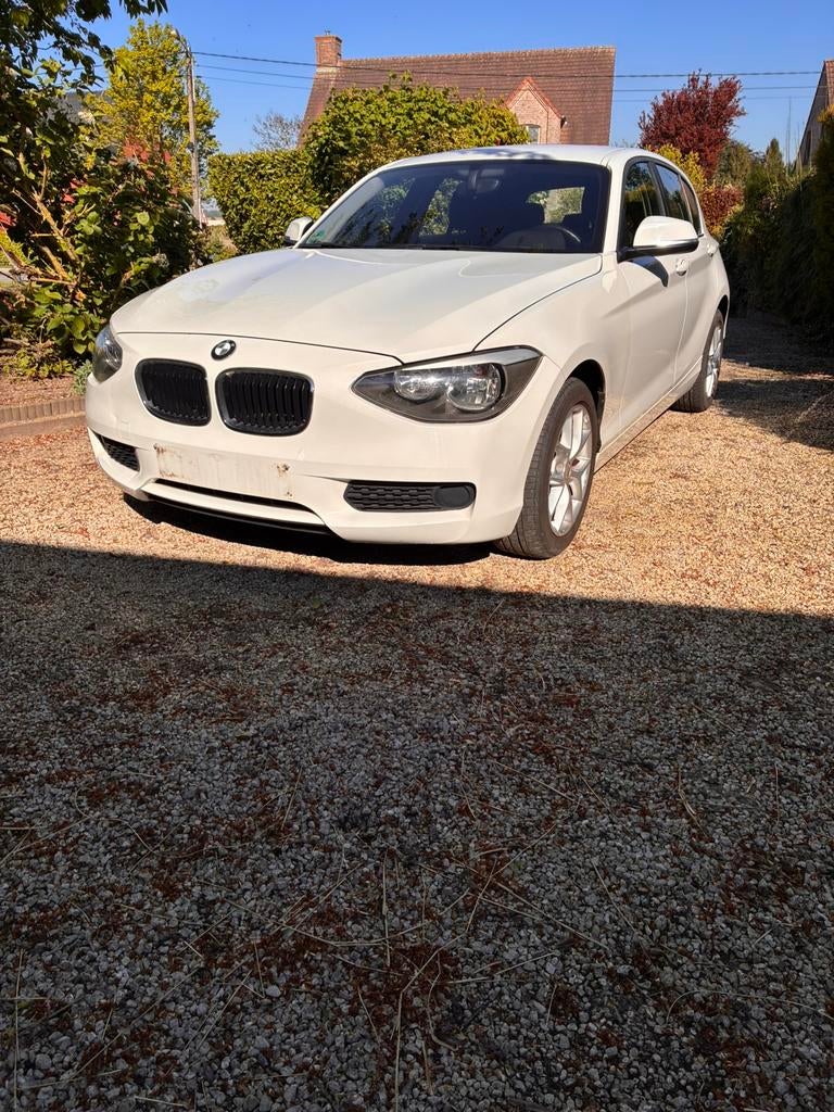Bmw 116i essence 7/2014 163000km 4500e, Autos, BMW, Particulier, Série 1, Air conditionné, Ordinateur de bord, Verrouillage central