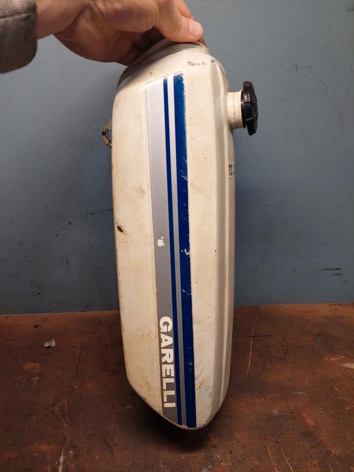 Garelli benzinetanken NO I, De luxe, Team bimatic, Fietsen en Brommers, Brommeronderdelen | Oldtimers, Tank, Ophalen
