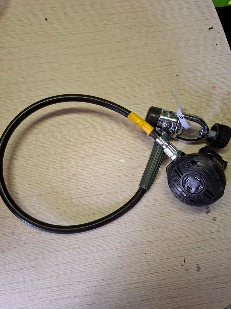 Zwembadontspanner Duiken, Ophalen