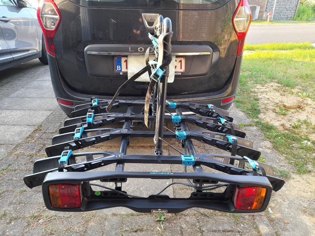 PORTE VELOS (4) Norauto, Autos : Divers, Porte-vélos, Comme neuf, Accessoire porte-vélos, 3 vélos ou plus, Enlèvement