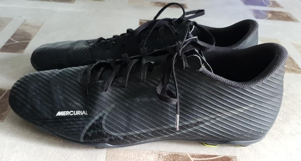 Voetbalschoenen: Nike (mt 46) & Kipsta (mt 37), Vêtements | Hommes, Chaussures, Porté, Chaussures de sport, Noir, Enlèvement ou Envoi