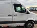 Portière 2portes droite d'un Mercedes Sprinter (9147), Autos : Pièces & Accessoires, 3 mois de garantie, Utilisé, Porte, -