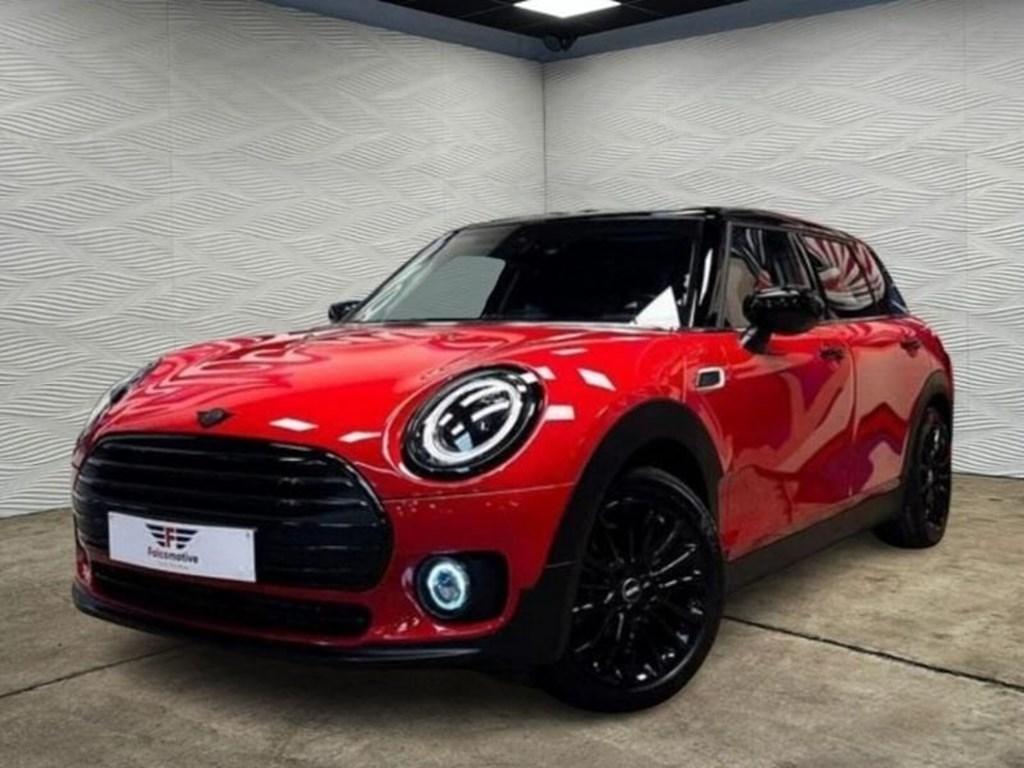 MINI Cooper Clubman 1.5i*AUT*CARPLAY*CAMERA*CHILI-RED*, Auto's, 136 pk, Bedrijf, 6 deurs, https://public.car-pass.be/vhr/97db87cd-b496-41ca-bd27-e0b272fa1e58