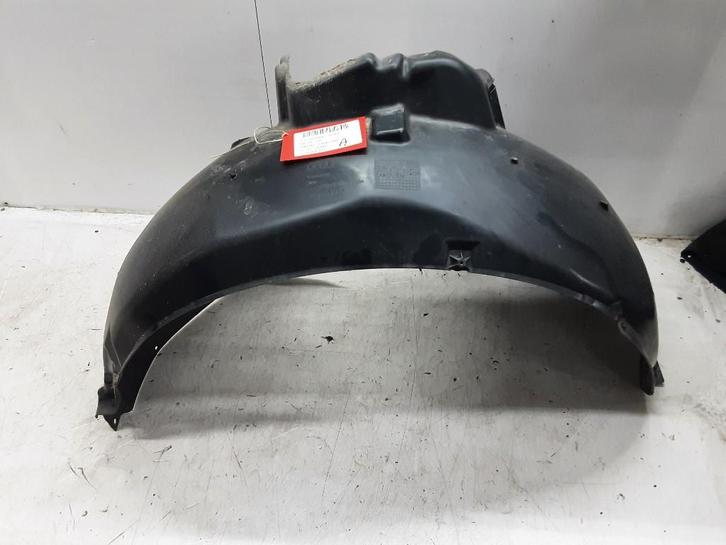 BINNENSPATSCHERM LINKS VOOR Audi A4 Avant (B9) (8W0821171K), Auto-onderdelen, Carrosserie, Spatbord, Audi, Voor, Links, Gebruikt