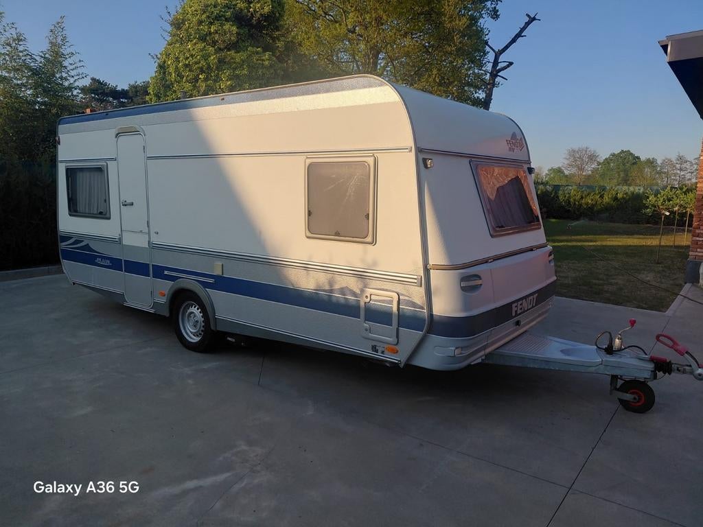 Topstaat!! Caravan Fendt met moover bouwjaar 2003 -  4 slppt, Caravanes & Camping, Jusqu'à 4, Entreprise, Fendt, Chauffage à air pulsé