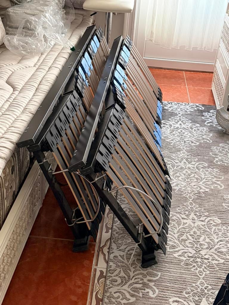 Lit electrique neuf avec matelas, Maison & Meubles, Enlèvement, Comme neuf, Matelas